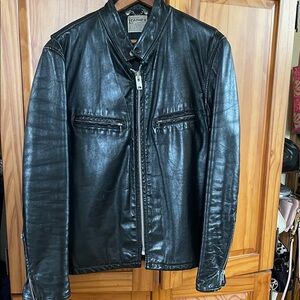 VINTAGE COOL!! Classic Black Leather Bomber Jacket